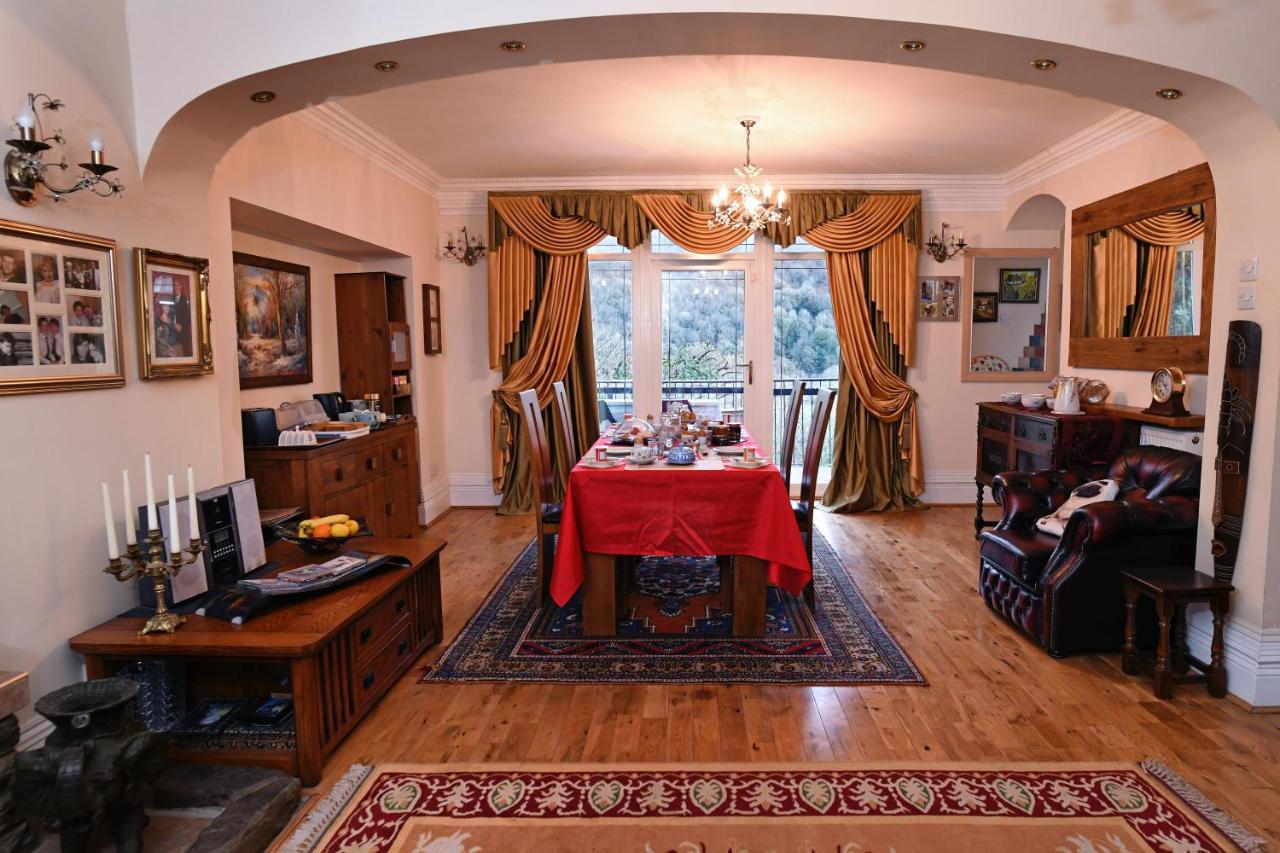 Luxury Suite In Quiet Countryside Location Суонзи Екстериор снимка